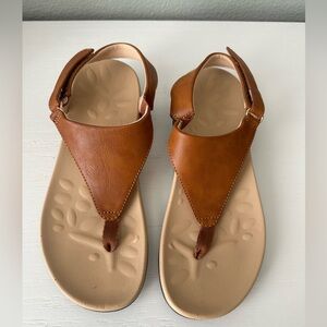 Utenag sandals